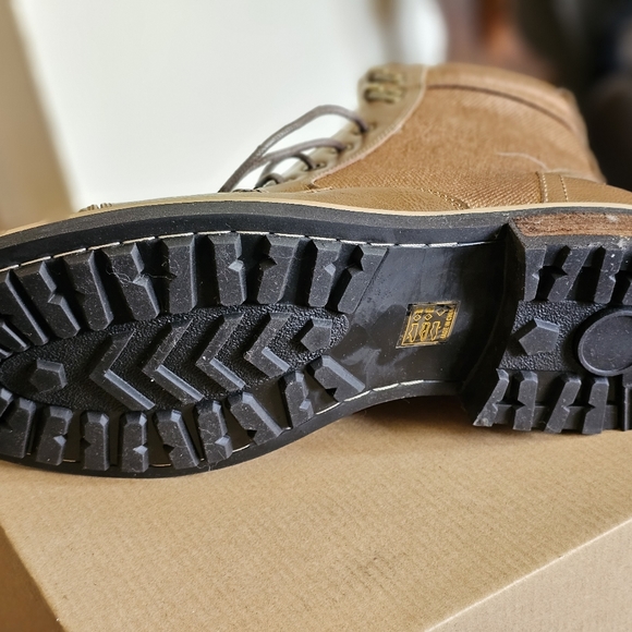 J75 Boots for men's New in Box - Picture 6 of 7